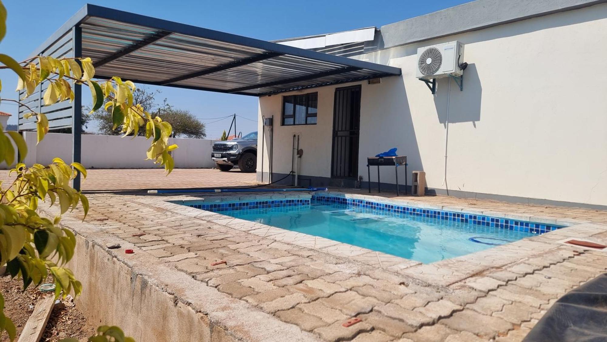 Castletown Villa Serowe Exterior photo